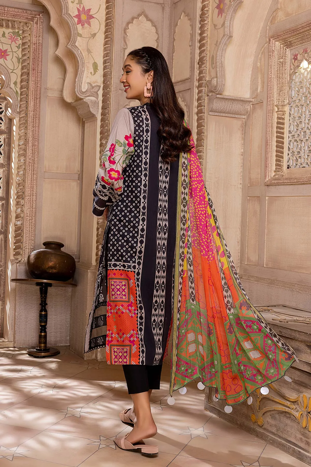 3-Pc Qaus C-Prints Printed Lawn Suit With Chiffon Dupatta QBW22-04-S