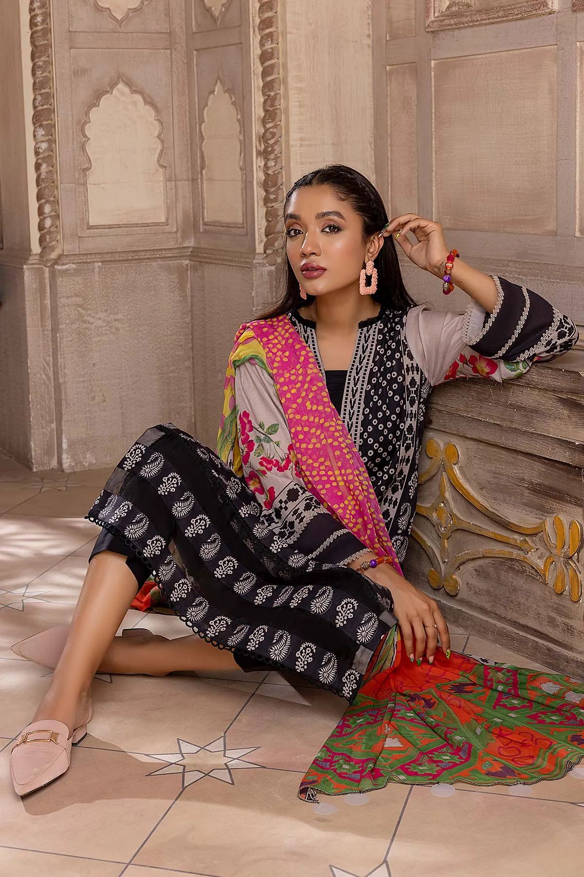 3-Pc Qaus C-Prints Printed Lawn Suit With Chiffon Dupatta QBW22-04-S