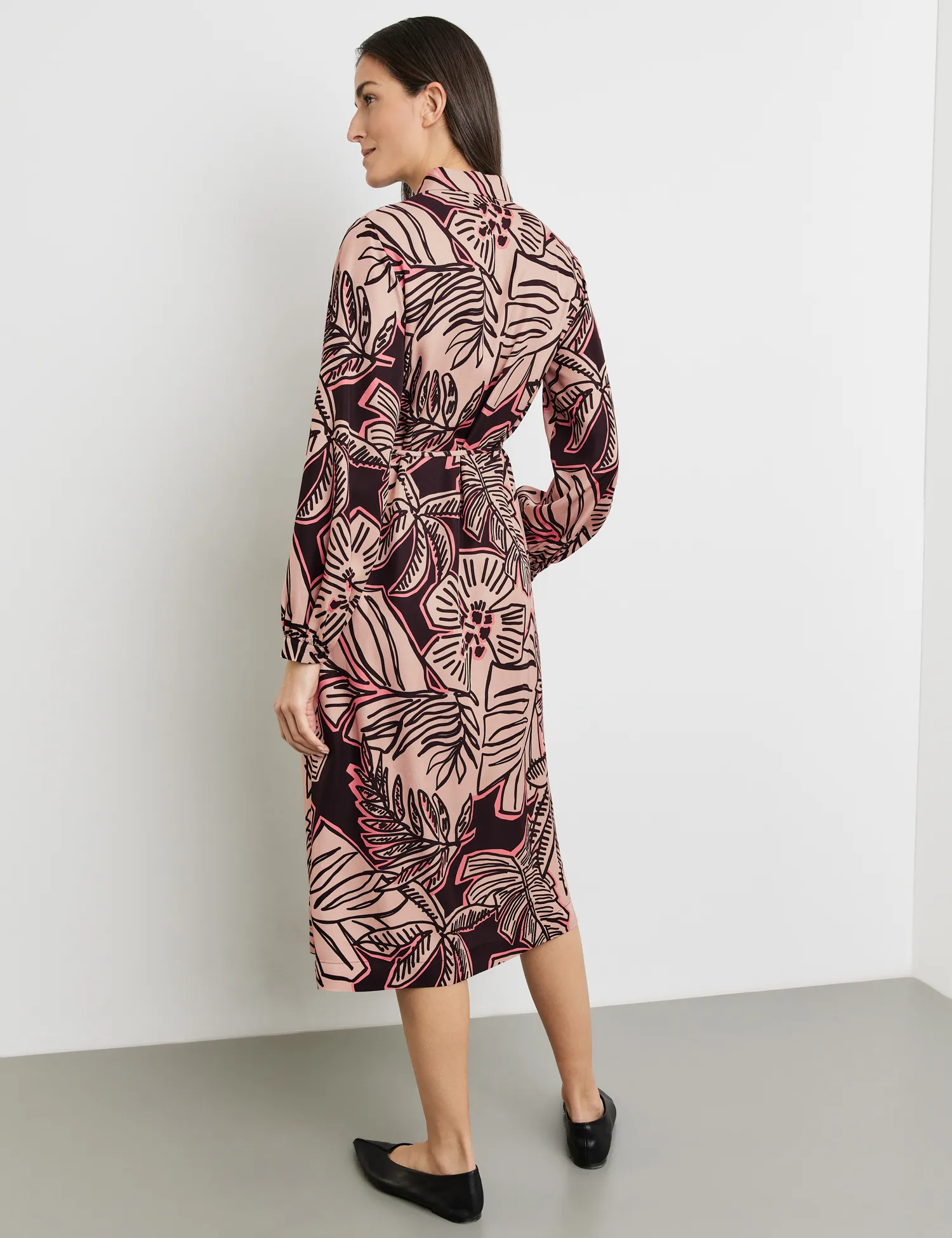 Patterned blouse dress with a waistband