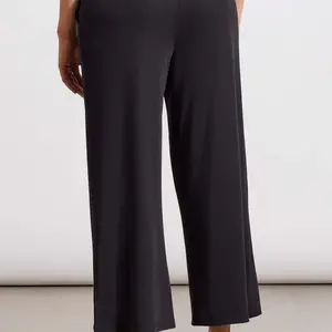 Pull On Leg Capri